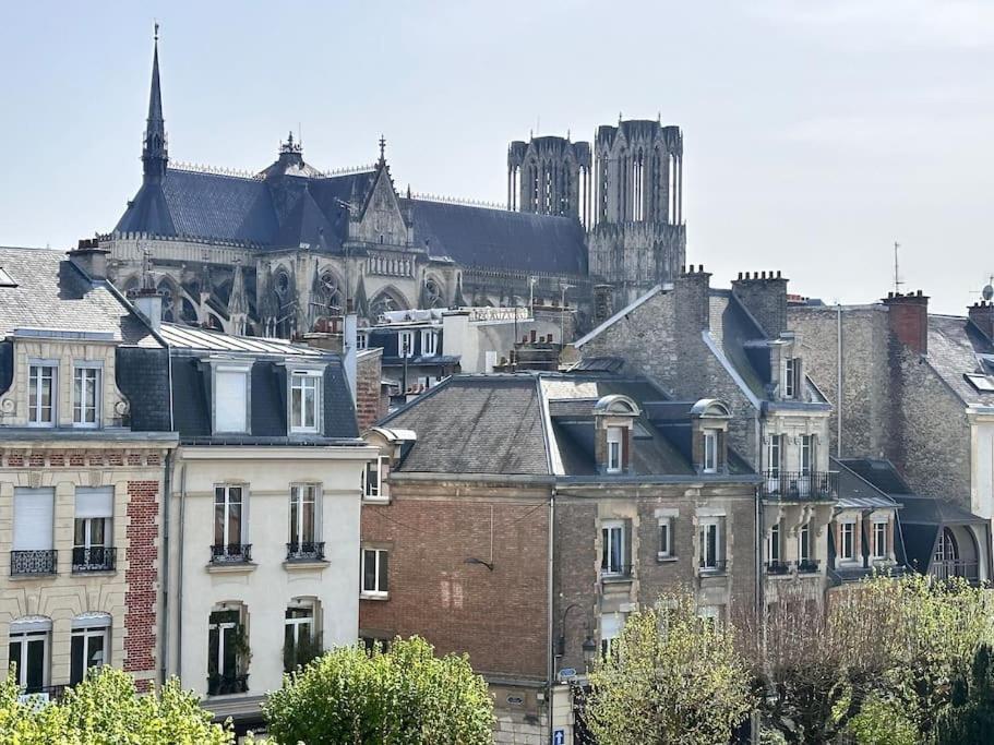 Forum Champagne Grand T2 Climatise Vue Cathedrale Reims Exteriör bild
